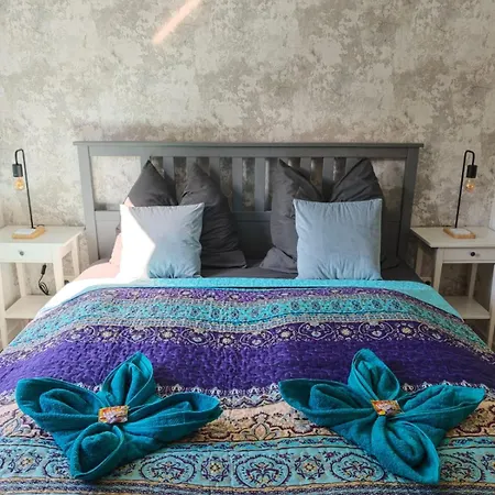 아파트 Waldoase Fuer 11 Personen Und Max 2 Hunde Im Nationalpark Eifel In Lage 슈라이덴