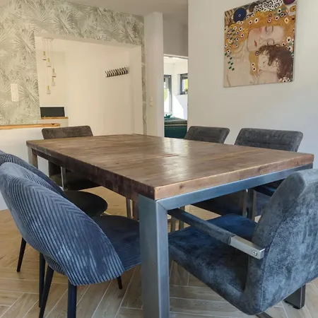 Waldoase Fuer 11 Personen Und Max 2 Hunde Im Nationalpark Eifel In Lage 아파트 *