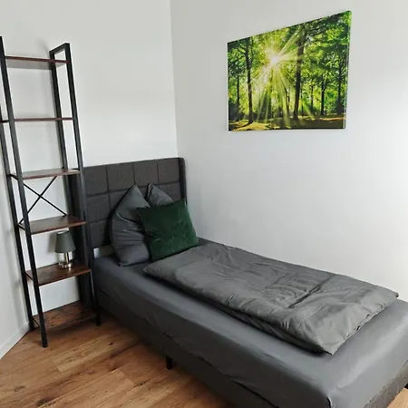 Waldoase Fuer 11 Personen Und Max 2 Hunde Im Nationalpark Eifel In Lage 아파트