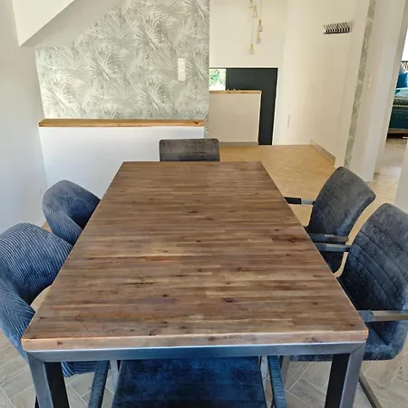 Waldoase Fuer 11 Personen Und Max 2 Hunde Im Nationalpark Eifel In Lage *