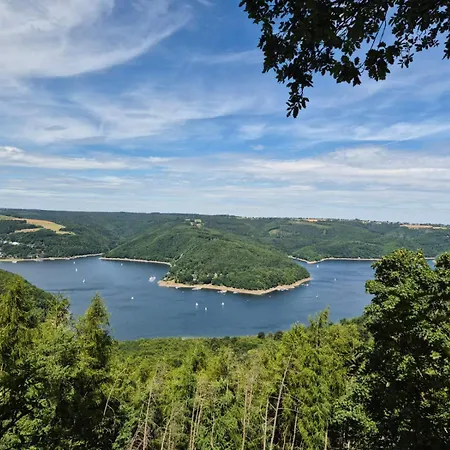 Waldoase Fuer 11 Personen Und Max 2 Hunde Im Nationalpark Eifel In Lage 아파트