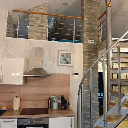 아파트 Waldoase Fuer 11 Personen Und Max 2 Hunde Im Nationalpark Eifel In Lage *