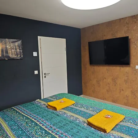 아파트 Waldoase Fuer 11 Personen Und Max 2 Hunde Im Nationalpark Eifel In Lage *