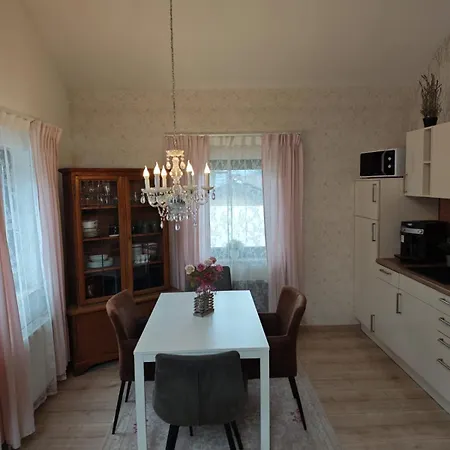 Waldoase Fuer 11 Personen Und Max 2 Hunde Im Nationalpark Eifel In Lage 슈라이덴