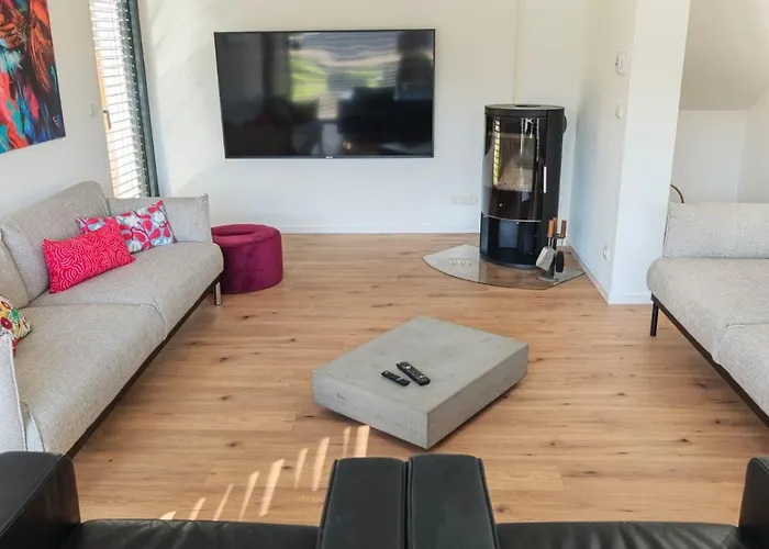 Waldoase Fuer 11 Personen Und Max 2 Hunde Im Nationalpark Eifel In Lage