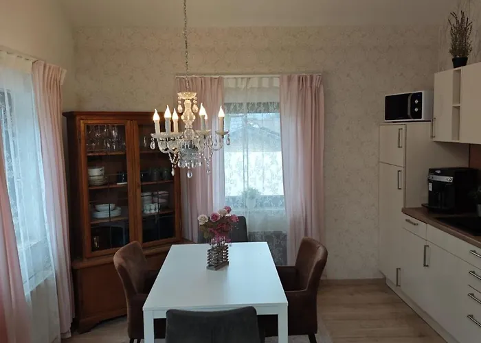 Waldoase Fuer 11 Personen Und Max 2 Hunde Im Nationalpark Eifel In Lage Schleiden